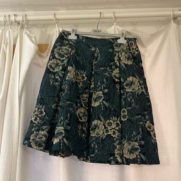 Zara floral skirt - size 6 - Picture 1 of 2